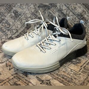 ECCO S-THREE SPIKELESS GOLF SHOE MEN’S SIZE 9‎